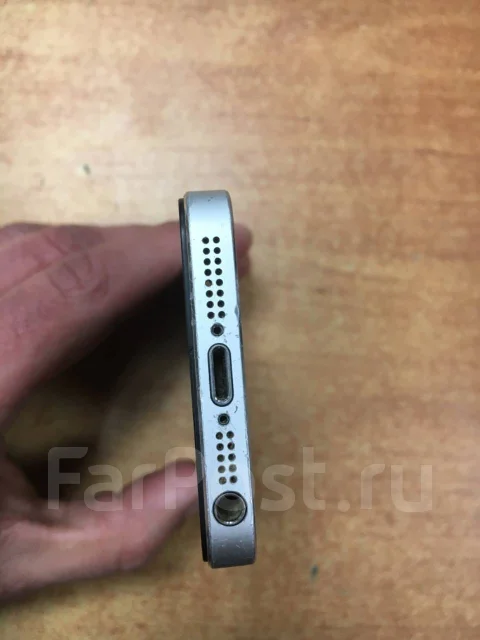 Apple iPhone 5. �/�, �����, 4G LTE ����