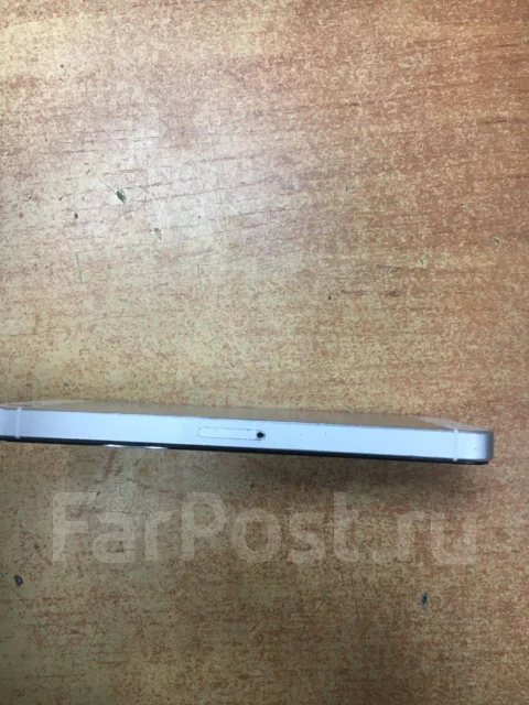 Apple iPhone 5. �/�, �����, 4G LTE ����