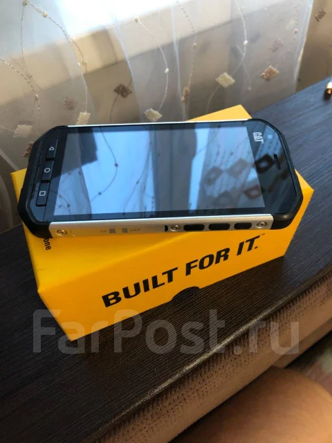 Caterpillar Cat S40. �/� ����