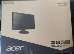 Acer. 19"