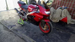 Kawasaki Ninja ZX-9R ����