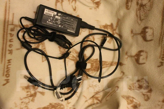 Toshiba Satellite C660. ��� 64 �� � ������, WiFi: 1, Bluetooth: 1 ����