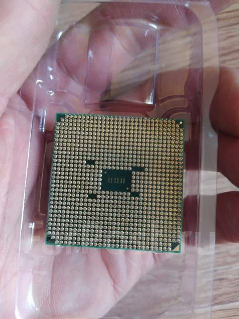 AMD Athlon X4 ����