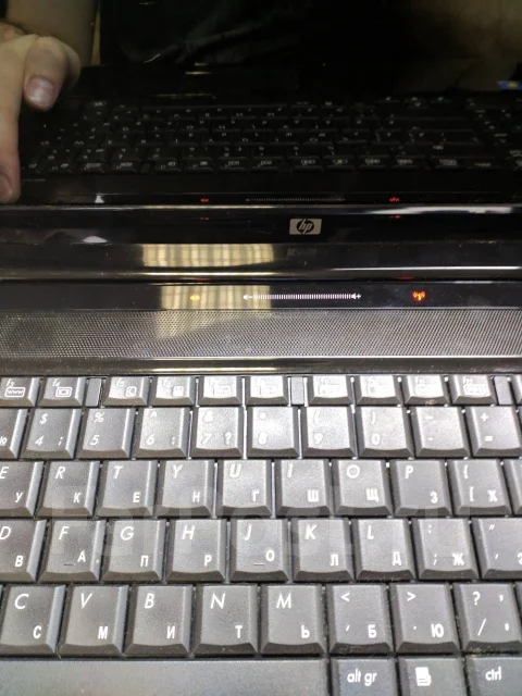 HP Pavilion dv6-2135er. 15.6", ��� 4 ��, WiFi: 1, Bluetooth: 1 ����