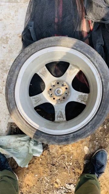 4 Racing. x18", 5x114.3 ����