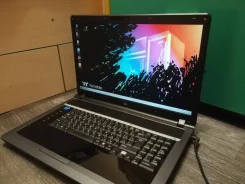DNS Home. 18.4", 2,5����, ��� 4 ��, ���� 500���, WiFi: 1, Bluetooth: 1 ����