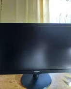 Philips. 21.5" ����