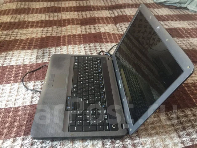 Samsung R525. 15.6", 2,2����, ��� 4 ��, ���� 500���, WiFi: 1, ����������� �� 3��. ����