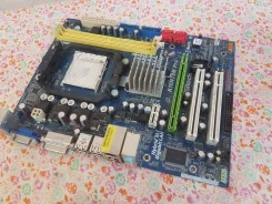 Socket AM2+ ����