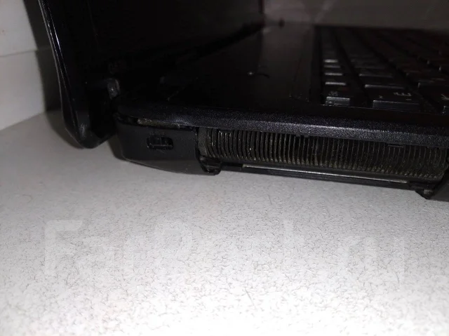 Lenovo G570. 15.6", 2����, ��� 3072 ��, ���� 1���, WiFi: 1, Bluetooth: 1, ����������� �� 2��. ����