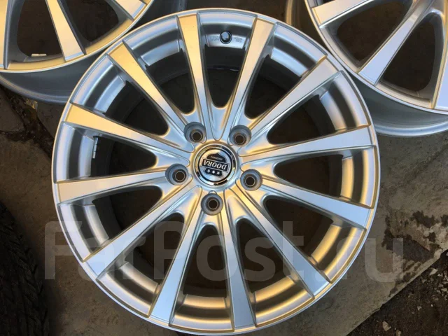 Toora. 7.0x17", 5x114.3, ET53, �� 73,1���. ����