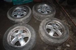 Fondmetal. 7.0x15", 5x112, ET35 ����