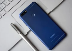 Honor 7C. �/�, �����, 4G LTE, Dual-SIM ����