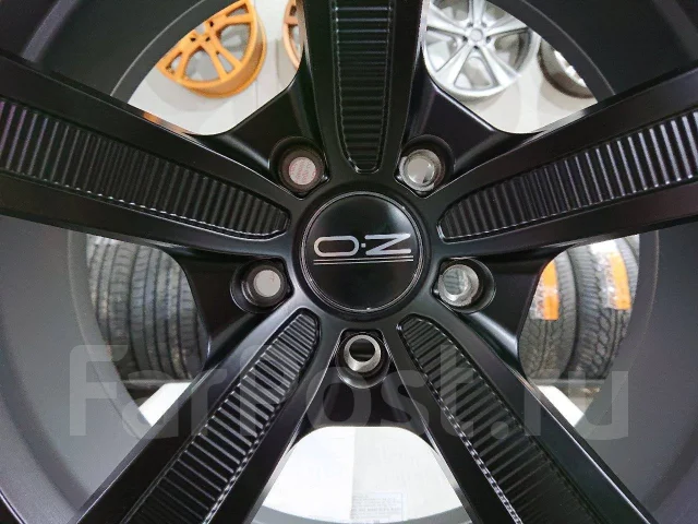 OZ Racing Montecarlo HLT. 9.5/11.0x20", 5x120, ET40/35, �� 79���. ����