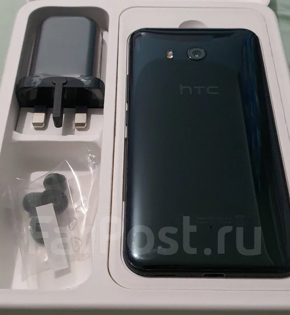 HTC U11. �/�, ������, 4G LTE, Dual-SIM, NFC ����