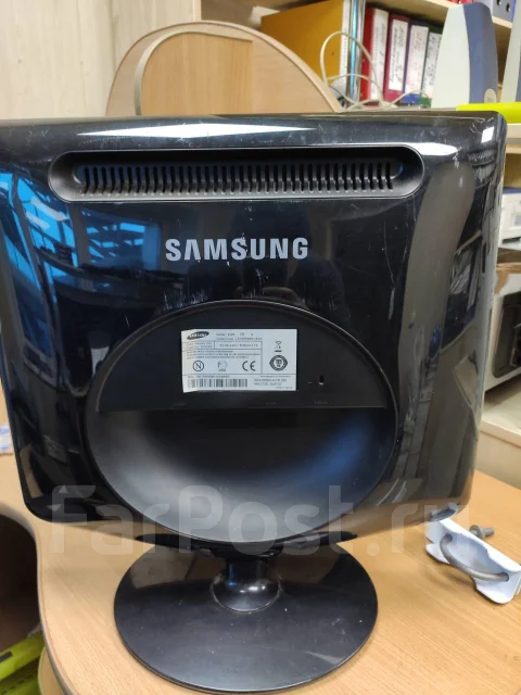 Samsung. 22" ����