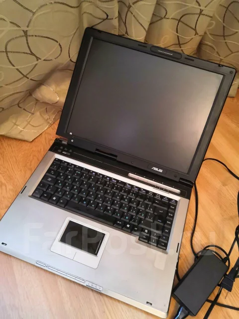 Hasee. WiFi: 1, Bluetooth: 1 ����