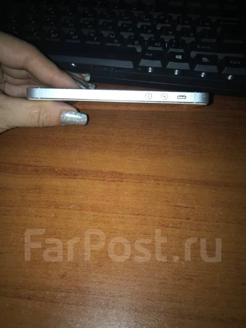 Apple iPhone 5c. �/�, �����, 4G LTE ����