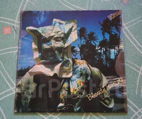 Bloody tourists. Bloody tourists. Обложка 10cc - 1978 bloody tourists. 10cc bloody tourists 1978. 10cc bloody tourists 1978.