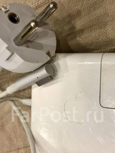 Apple MacBook Air 13 2011 Mid. 13.1", 2,7����, ���� 128���, WiFi: 1, Bluetooth: 1 ����