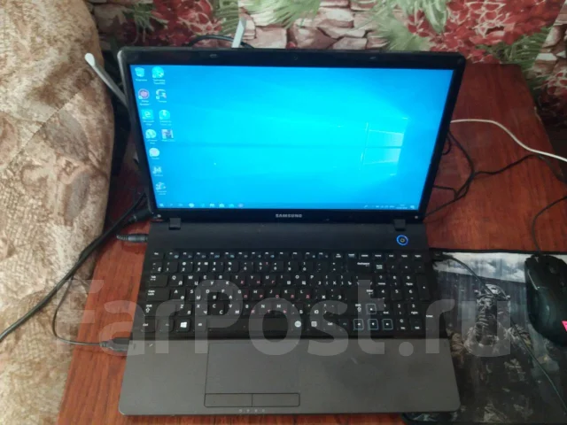 Samsung 310E5C. 15.6", 2,5����, ��� 4 ��, ���� 250���, WiFi: 1, Bluetooth: 1, ����������� �� 2��. ����