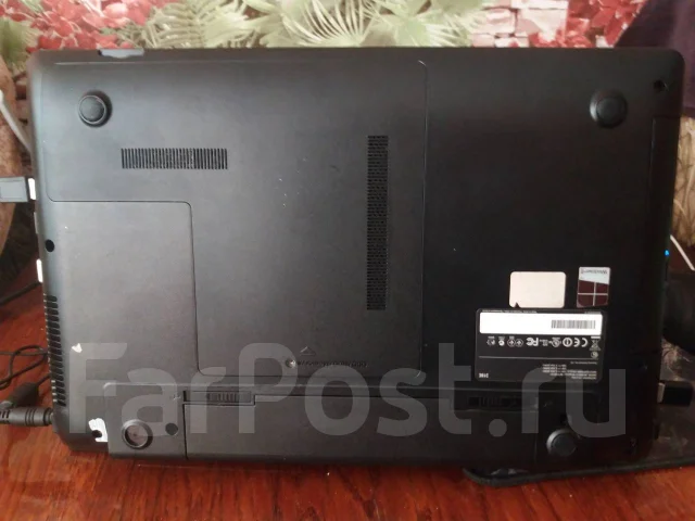 Samsung 310E5C. 15.6", 2,5����, ��� 4 ��, ���� 250���, WiFi: 1, Bluetooth: 1, ����������� �� 2��. ����