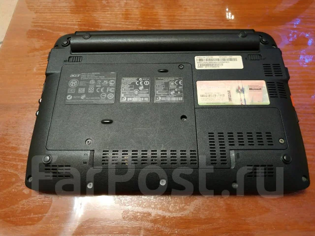 Acer Aspire One 532h-28b. 10.1", 1 667����, ��� 2048 ��, ���� 250���, WiFi: 1, ����������� �� 7��. ����