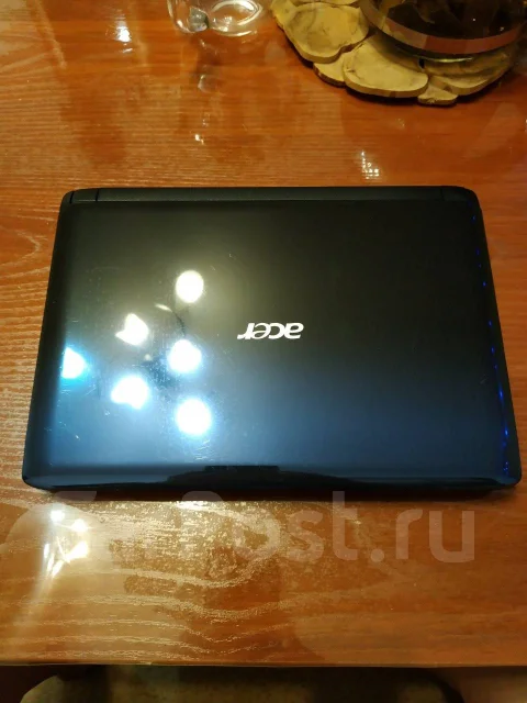 Acer Aspire One 532h-28b. 10.1", 1 667����, ��� 2048 ��, ���� 250���, WiFi: 1, ����������� �� 7��. ����