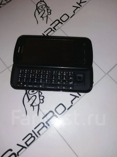 Nokia C6-00. �/� ����