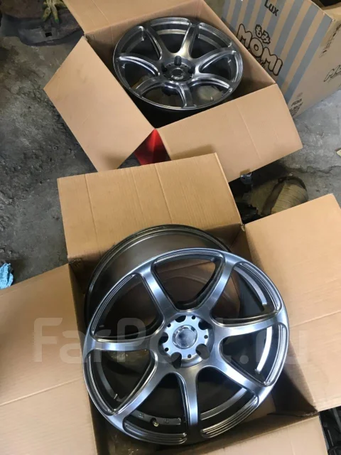 Work Emotion T7R. 9.5x18", 5x114.3, ET12 ����