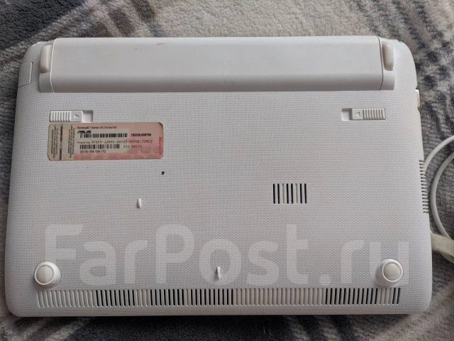 Asus Eee PC 1011CX. 10.1", 1,6����, ��� 2048 ��, ���� 250���, WiFi: 1, Bluetooth: 1, ����������� �� 1��. ����