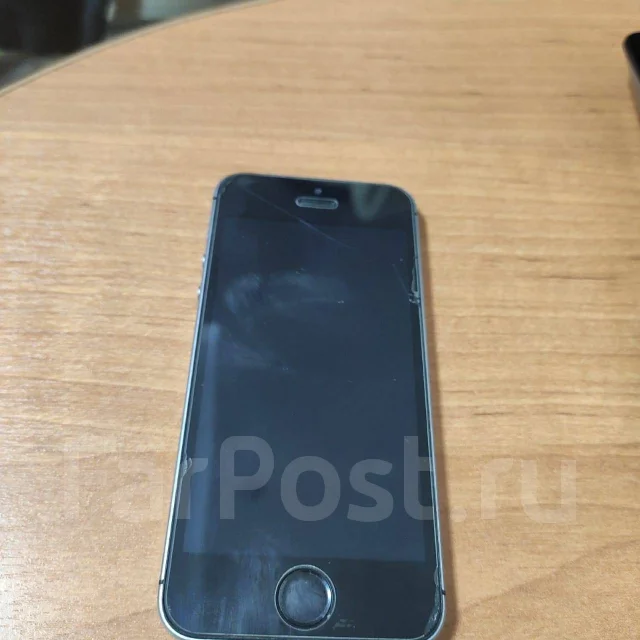 Apple iPhone SE. �/� ����