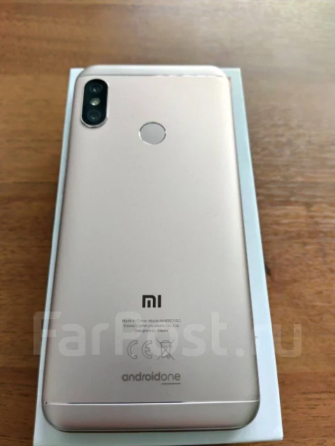 Xiaomi Mi A2 Lite. �/�, �������, 3G, 4G LTE, Dual-SIM ����