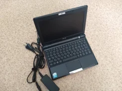 Asus Eee PC 900. 8.9", 900����, ��� 1024 ��, ���� 20���, WiFi: 1, Bluetooth: 1 ����