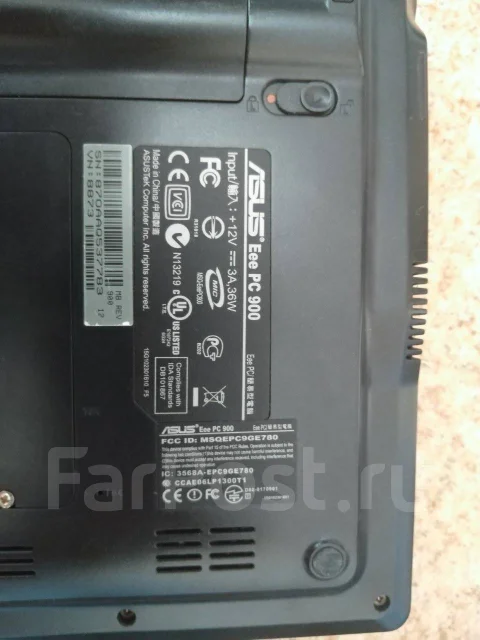 Asus Eee PC 900. 8.9", 900����, ��� 1024 ��, ���� 20���, WiFi: 1, Bluetooth: 1 ����