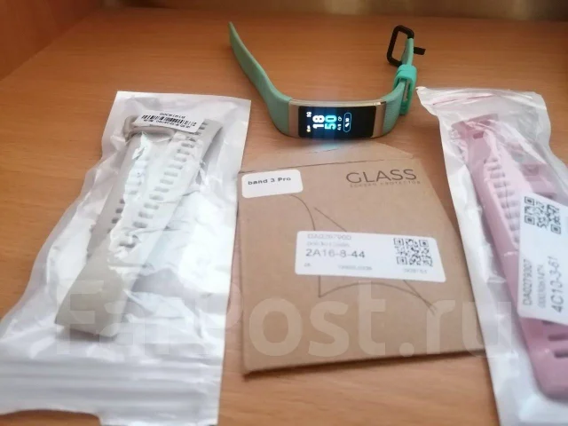Huawei Band 3 Pro. IP68 ����