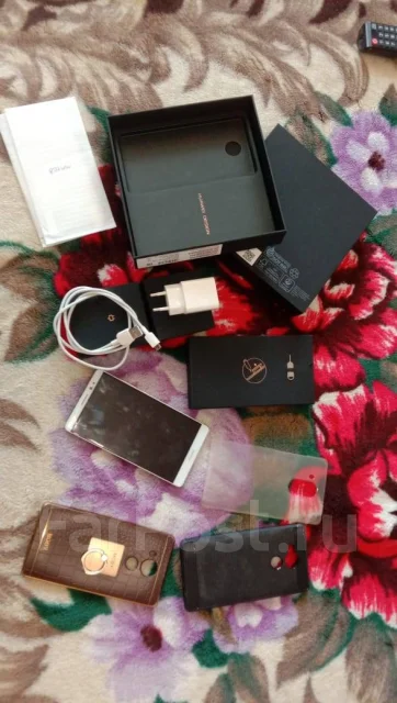 Huawei Mate 8. �/�, �����, 3G, 4G LTE, Dual-SIM, NFC ����