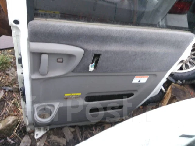Nissan Serena. PNC24, SR20 ����