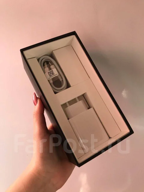 Xiaomi Mi Note 10. �����, �������, 4G LTE, Dual-SIM, NFC ����