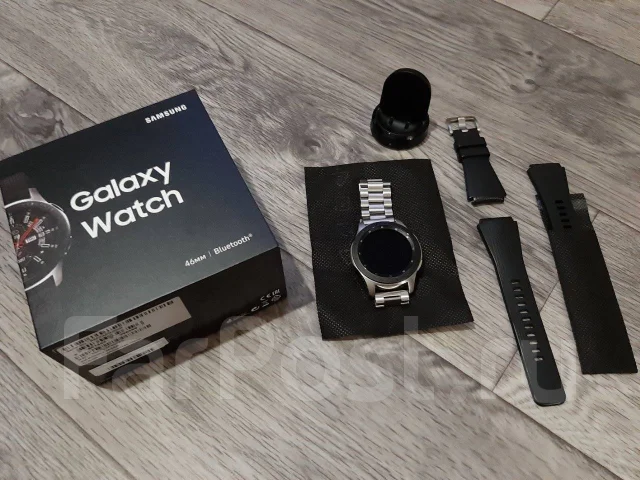 Samsung Galaxy Watch. NFC ����