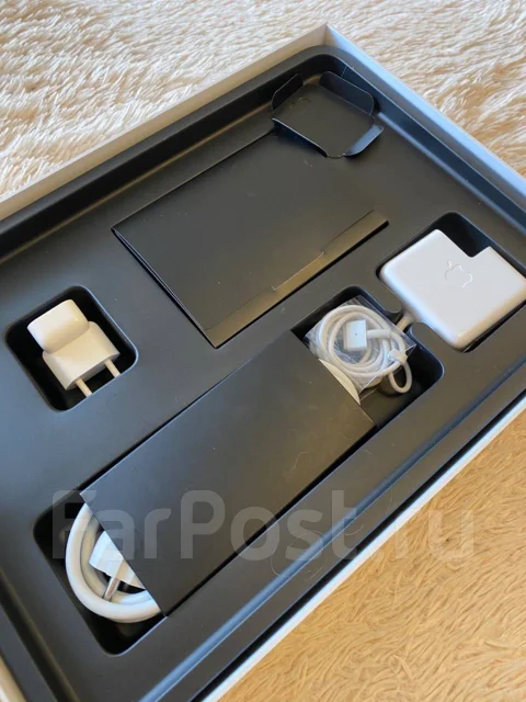 Apple MacBook Air 13 2017 Mid MQD32. 13.3", 2,9����, ��� 8 ��, WiFi: 1, Bluetooth: 1 ����