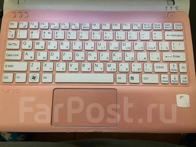 Sony VAIO SVE1111M1R. 11.6", 1 700����, ��� 512 ��, WiFi: 1, Bluetooth: 1 ����