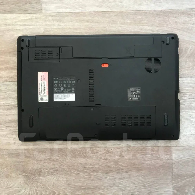 Acer Aspire 5750. 15.6", 2,2����, ��� 8 ��, ���� 320���, WiFi: 1, Bluetooth: 1, ����������� �� 2��. ����