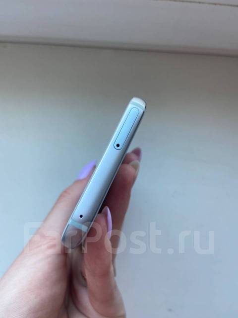 Samsung Galaxy A3 2017. /, , 3G, 4G LTE, NFC 