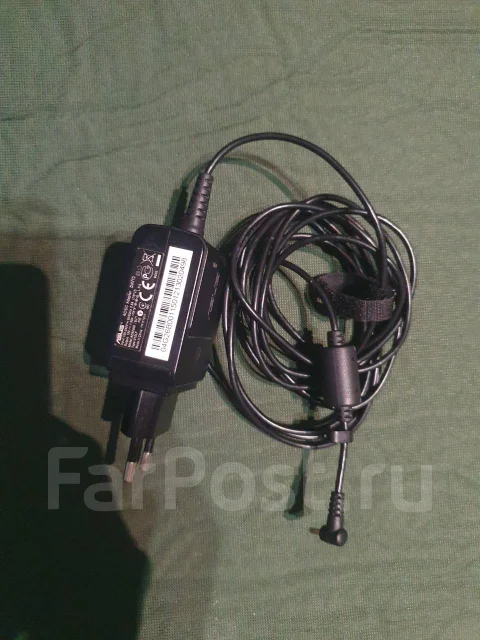 Asus Eee PC 1015BX. ��� 2048 ��, ���� 500���, WiFi: 1, ����������� �� 5��. ����