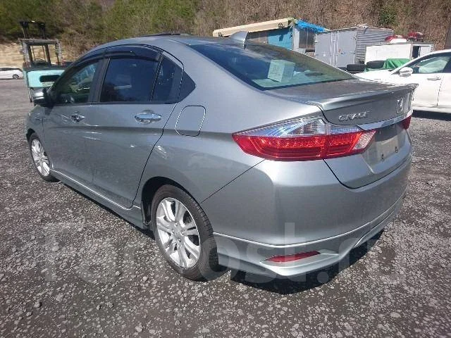 Honda Grace. GM4, LEB ����