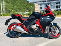 Honda VFR 1200FD. 1 200����. ��., ��������, ���, � �������� ����