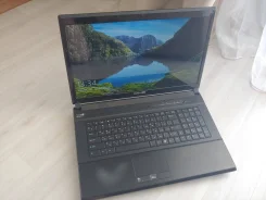 DNS Extreme. 17.3", 3,4����, ��� 16 ��, ���� 1 000���, WiFi: 1, Bluetooth: 1, ����������� �� 1��. ����