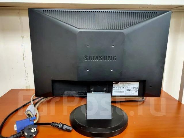 Samsung. 19" ����