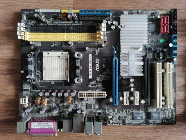 Socket AM2 ����